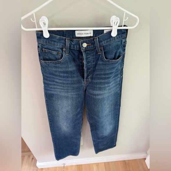 Aritzia Denim Forum The Arlo High Rise Straight 28L - Dark Wash - Size 26 - Picture 5 of 14